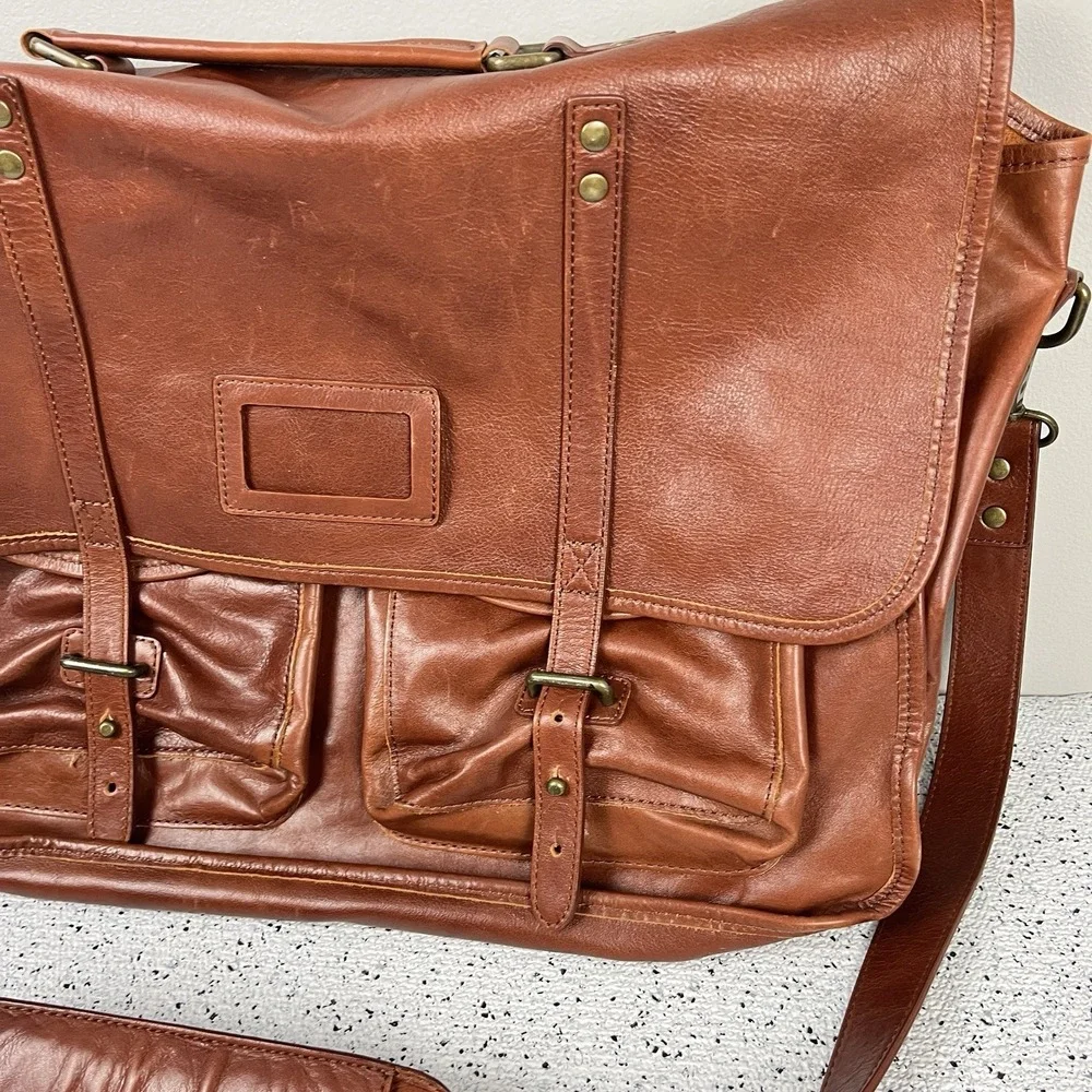 Red Envelope Leather Excursion Messenger Bag Briefcase Laptop Travel Business